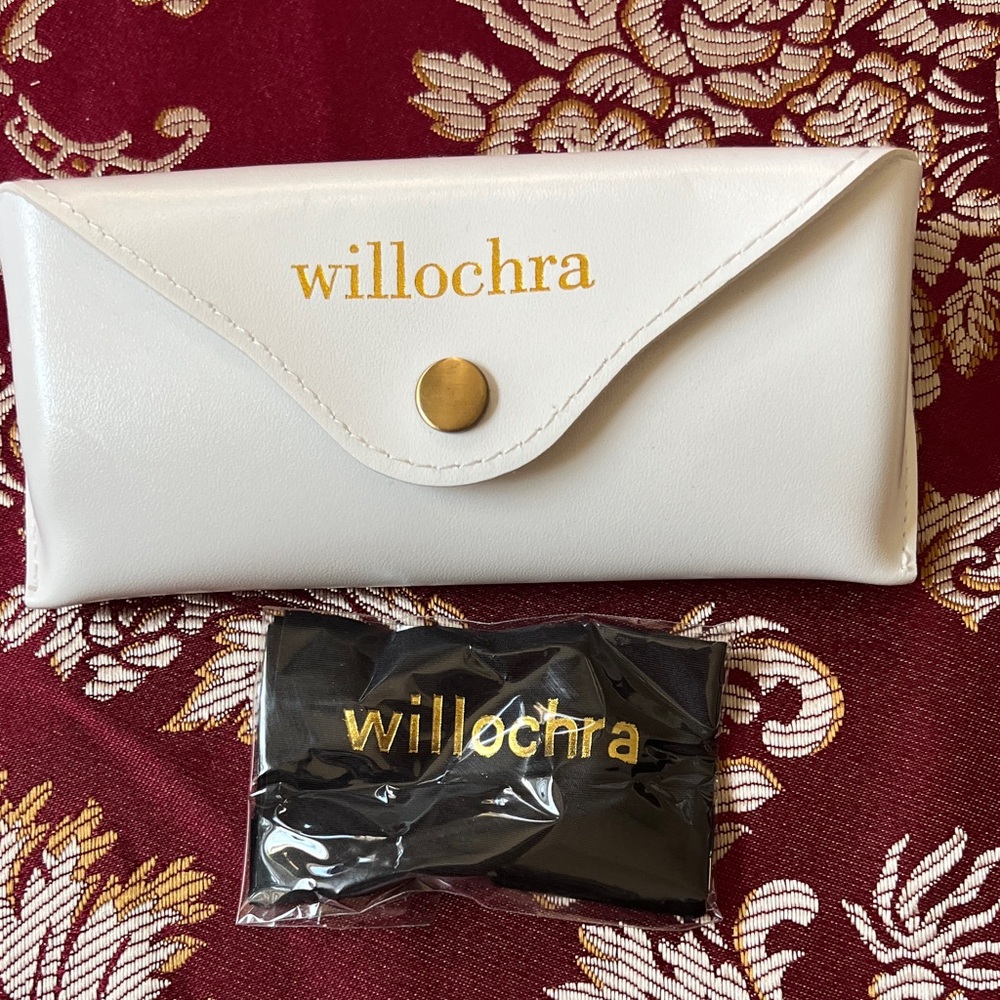 Willochra glasses case